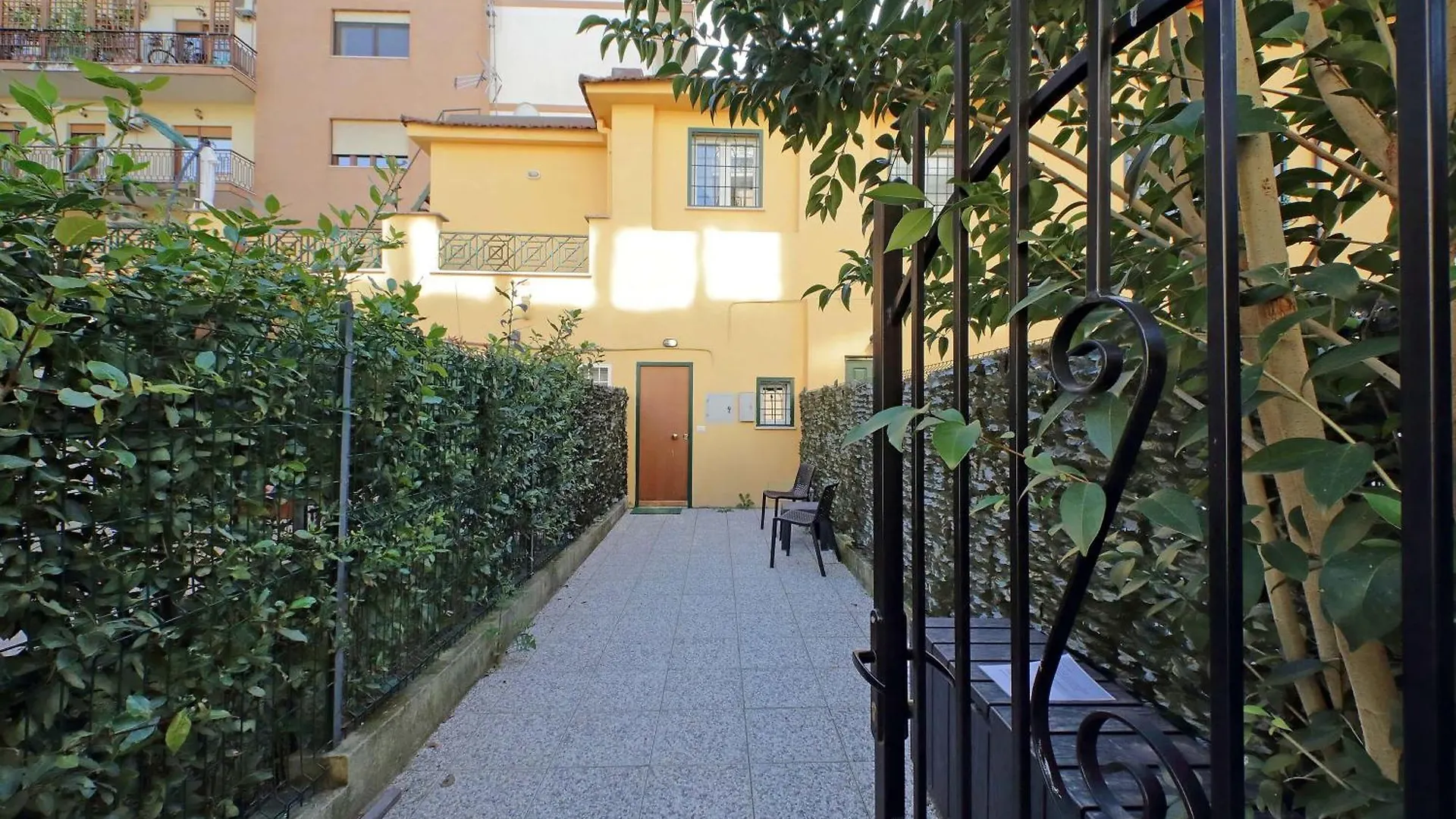 Mantellini Terrace Duplex Apartment Rome 0*,  Italy